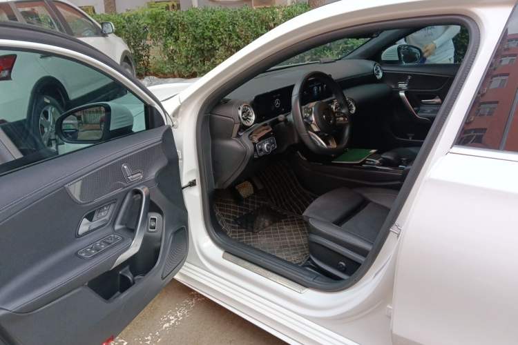 Used Mercedes-Benz A-Class 2022 A 200 L Sport Sedan Fashion Model Driver Seat