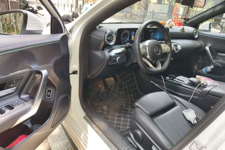 Used Mercedes-Benz A-Class 2022 Restyled A 200 L Sport Sedan Fashion Version Driver Seat
