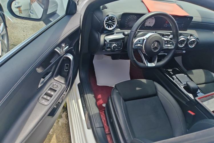 Used Mercedes-Benz A-Class 2022 Revised Version A 200 L Sport Sedan Fashionable Style Driver Seat