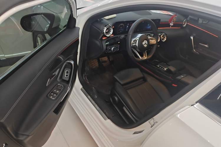 Used Mercedes-Benz A-Class 2022 Restyled A 200 L Sport Sedan Fashion Version Driver Seat