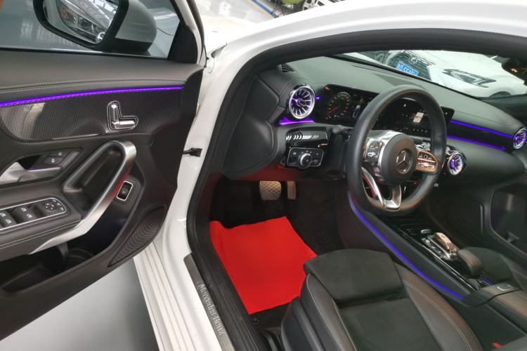 Used Mercedes-Benz A-Class 2022 Revised Version A 200 L Sport Sedan Fashionable Style Driver Seat