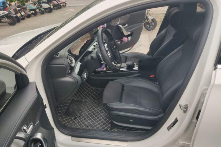 Used Mercedes-Benz A-Class 2022 Revised Version A 200 L Sport Sedan Fashionable Style Driver Seat