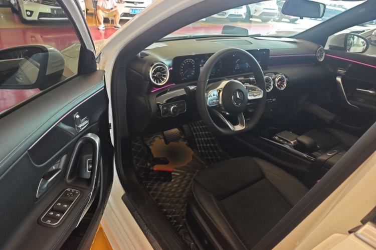 Used Mercedes-Benz A-Class 2022 Revised Version A 200 L Sport Sedan Fashionable Style Driver Seat