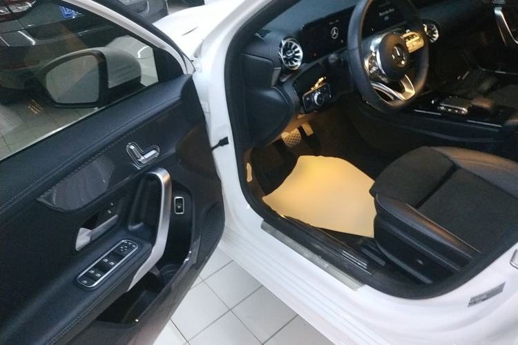 Used Mercedes-Benz A-Class 2022 Revised Version A 200 L Sport Sedan Fashionable Style Driver Seat