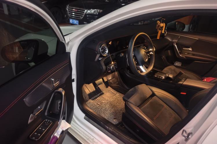 Used Mercedes-Benz A-Class 2022 Second Facelift A 200 L Sport Sedan Fashion Version Driver Seat