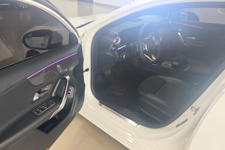 Used Mercedes-Benz A-Class 2022 Revised Version A 200 L Sport Sedan Fashionable Style Driver Seat