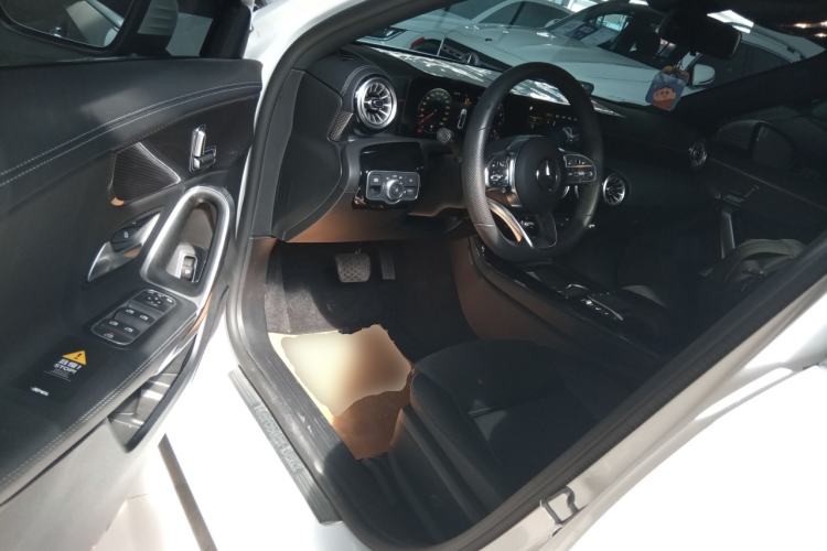 Used Mercedes-Benz A-Class 2022 Revised Version A 200 L Sport Sedan Fashionable Style Driver Seat