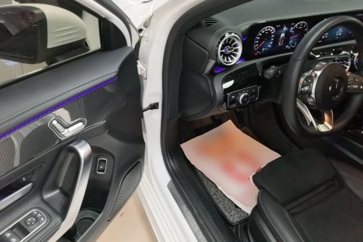 Used Mercedes-Benz A-Class 2022 Revised Version A 200 L Sport Sedan Fashionable Style Driver Seat