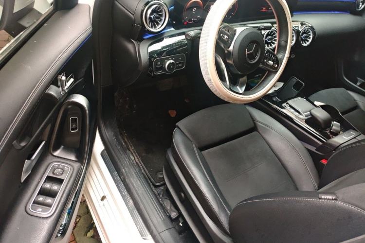 Used Mercedes-Benz A-Class 2022 Revised Version A 200 L Sport Sedan Fashionable Style Driver Seat
