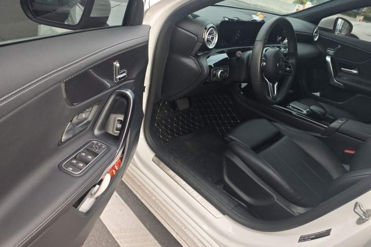 Used Mercedes-Benz A-Class 2022 Restyled A 200 L Sport Sedan Fashion Version Driver Seat