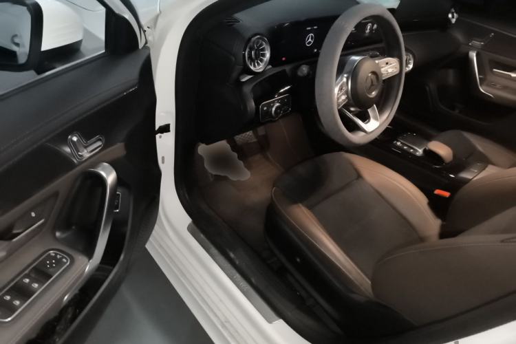 Used Mercedes-Benz A-Class 2022 Revised Version A 200 L Sport Sedan Fashionable Style Driver Seat