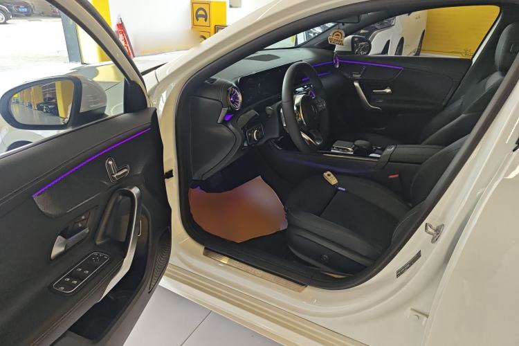 Used Mercedes-Benz A-Class 2022 Revised Version A 200 L Sport Sedan Fashionable Style Driver Seat
