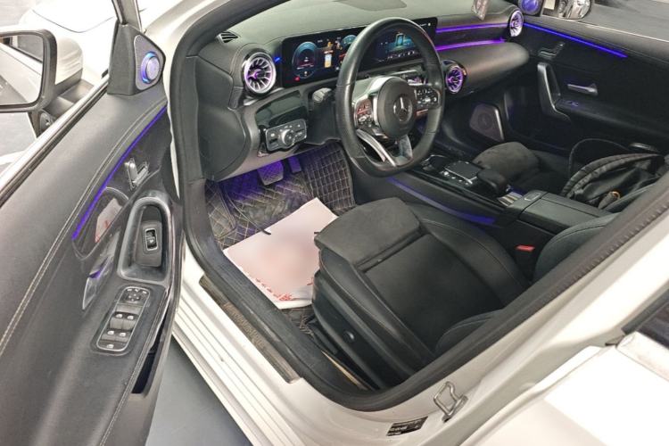 Used Mercedes-Benz A-Class 2022 Revised Version A 200 L Sport Sedan Fashionable Style Driver Seat