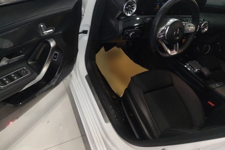 Used Mercedes-Benz A-Class 2022 Revised Version A 200 L Sport Sedan Fashionable Style Driver Seat