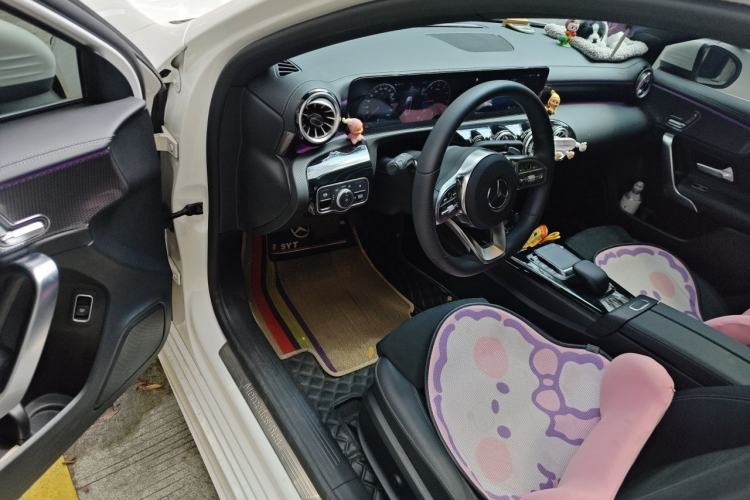 Used Mercedes-Benz A-Class 2022 Second Facelift A 200 L Sport Sedan Fashion Version Driver Seat