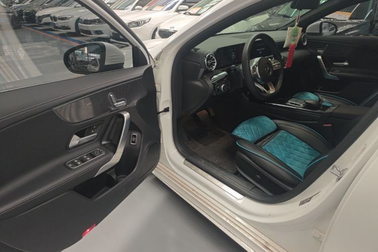 Used Mercedes-Benz A-Class 2022 Revised Version A 200 L Sport Sedan Fashionable Style Driver Seat