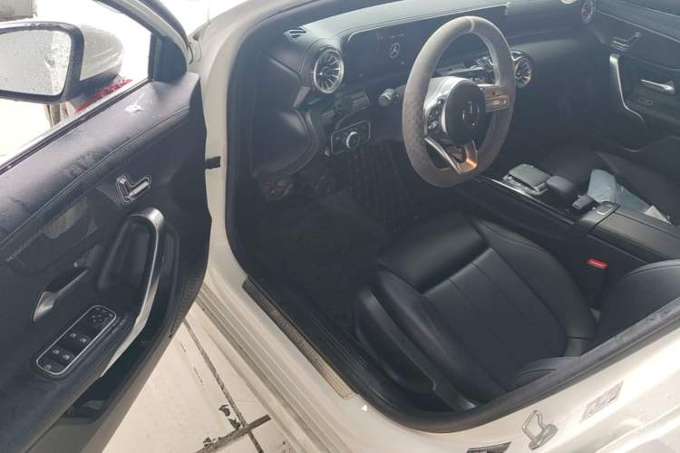 Used Mercedes-Benz A-Class 2022 Restyled A 200 L Sport Sedan Fashion Version Driver Seat