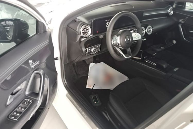 Used Mercedes-Benz A-Class 2022 Revised Version A 200 L Sport Sedan Fashionable Style Driver Seat