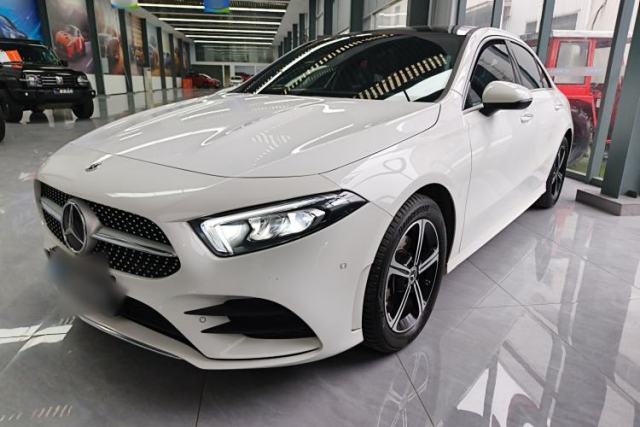 Used Mercedes-Benz A-Class 2022 Revised Version A 200 L Sport Sedan Fashionable Style