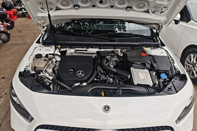 Used Mercedes-Benz A-Class 2022 Second Facelift A 200 L Sport Sedan Fashion Version Engine Bay