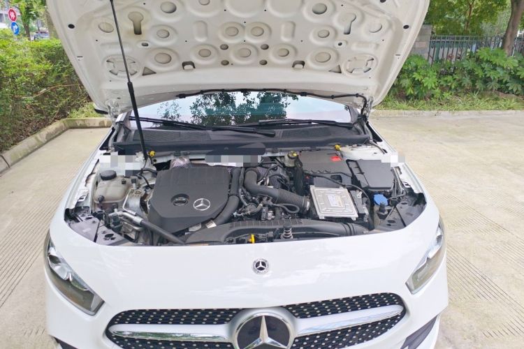 Used Mercedes-Benz A-Class 2022 Revised Version A 200 L Sport Sedan Fashionable Style Engine Bay