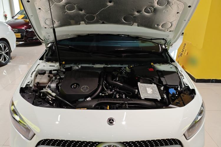 Used Mercedes-Benz A-Class 2022 Revised Version A 200 L Sport Sedan Fashionable Style Engine Bay