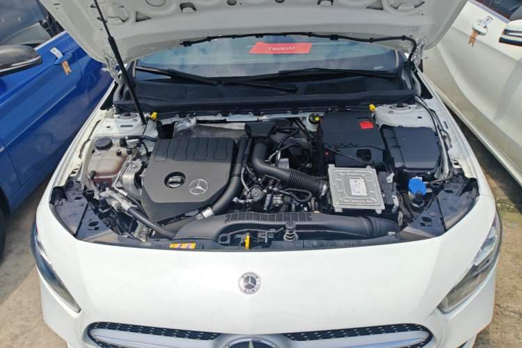 Used Mercedes-Benz A-Class 2022 Revised Version A 200 L Sport Sedan Fashionable Style Engine Bay