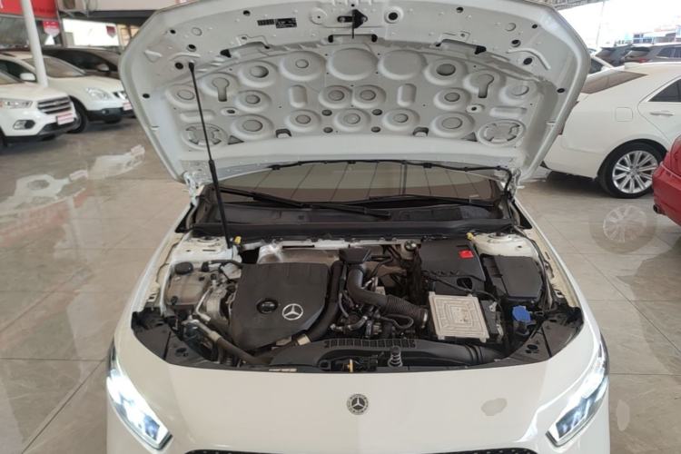 Used Mercedes-Benz A-Class 2022 Revised Version A 200 L Sport Sedan Fashionable Style Engine Bay