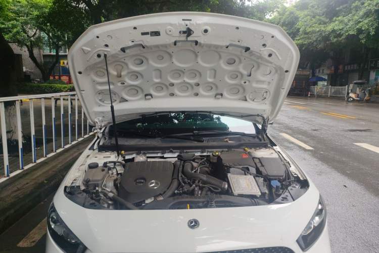 Used Mercedes-Benz A-Class 2022 Second Facelift A 200 L Sport Sedan Fashion Version Engine Bay