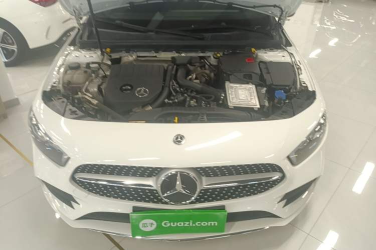 Used Mercedes-Benz A-Class 2022 Revised Version A 200 L Sport Sedan Fashionable Style Engine Bay