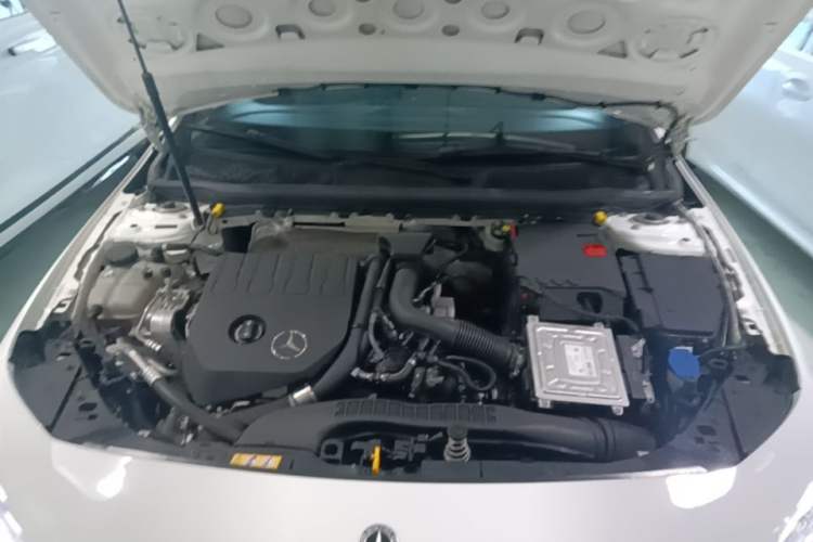 Used Mercedes-Benz A-Class 2022 Second Facelift A 200 L Sport Sedan Fashion Version Engine Bay
