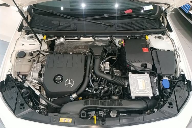 Used Mercedes-Benz A-Class 2022 Second Facelift A 200 L Sport Sedan Fashion Version Engine Bay