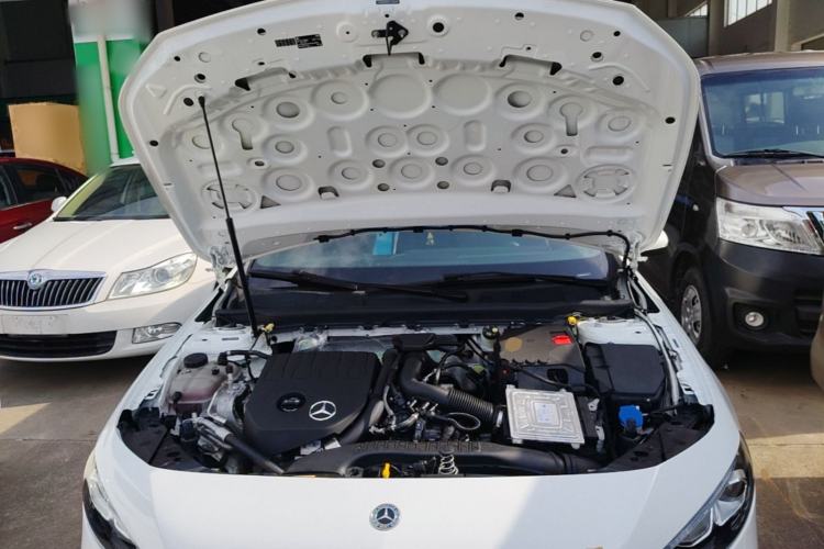 Used Mercedes-Benz A-Class 2022 Revised Version A 200 L Sport Sedan Fashionable Style Engine Bay