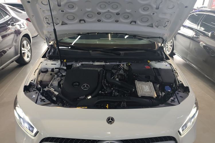 Used Mercedes-Benz A-Class 2022 Revised Version A 200 L Sport Sedan Fashionable Style Engine Bay