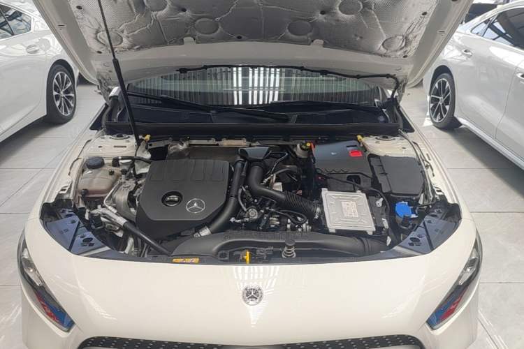 Used Mercedes-Benz A-Class 2022 Restyled A 200 L Sport Sedan Fashion Version Engine Bay