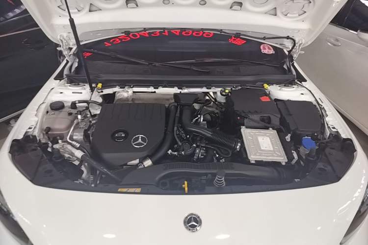 Used Mercedes-Benz A-Class 2022 Revised Version A 200 L Sport Sedan Fashionable Style Engine Bay