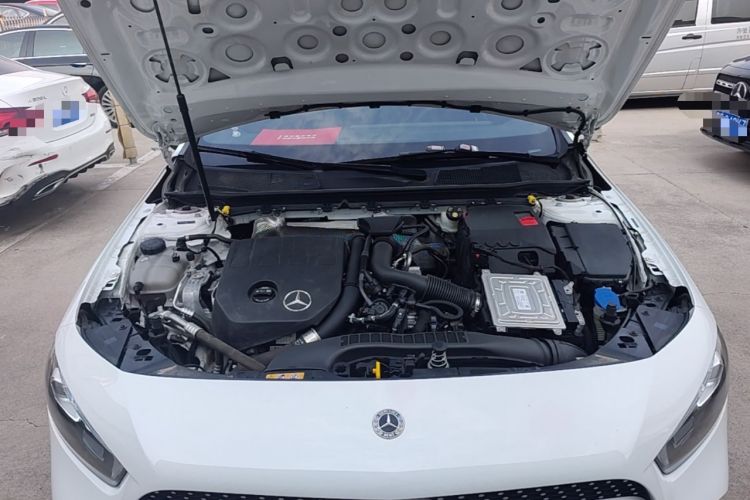 Used Mercedes-Benz A-Class 2022 Revised Version A 200 L Sport Sedan Fashionable Style Engine Bay