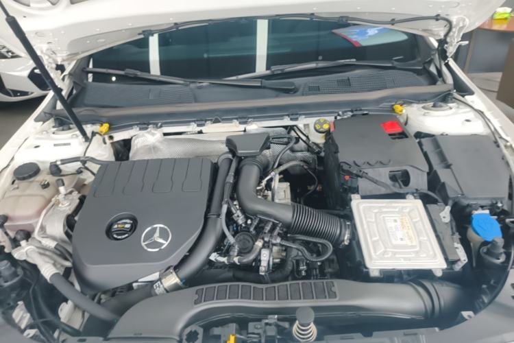 Used Mercedes-Benz A-Class 2022 Second Facelift A 200 L Sport Sedan Fashion Version Engine Bay