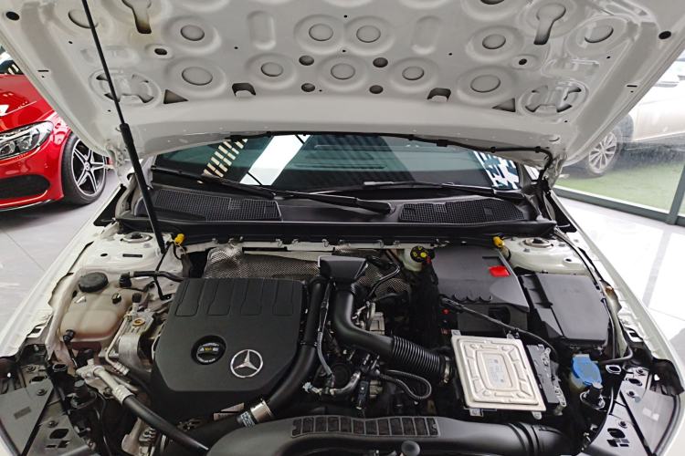 Used Mercedes-Benz A-Class 2022 Revised Version A 200 L Sport Sedan Fashionable Style Engine Bay