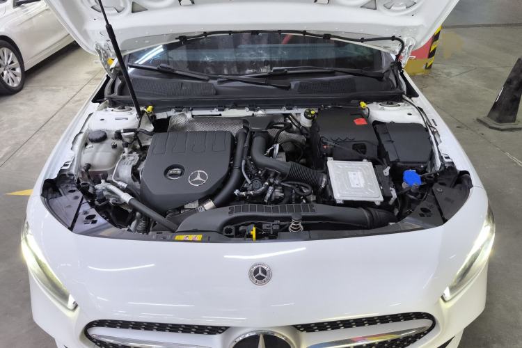 Used Mercedes-Benz A-Class 2022 Revised Version A 200 L Sport Sedan Fashionable Style Engine Bay