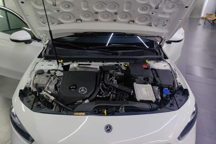 Used Mercedes-Benz A-Class 2022 Second Facelift A 200 L Sport Sedan Fashion Version Engine Bay