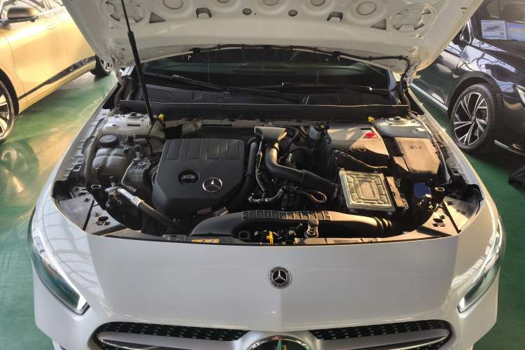Used Mercedes-Benz A-Class 2022 Revised Version A 200 L Sport Sedan Fashionable Style Engine Bay
