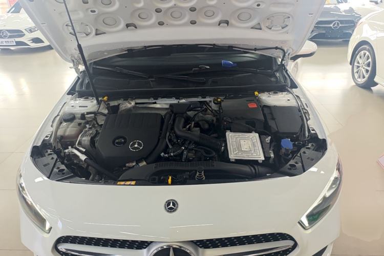 Used Mercedes-Benz A-Class 2022 Revised Version A 200 L Sport Sedan Fashionable Style Engine Bay
