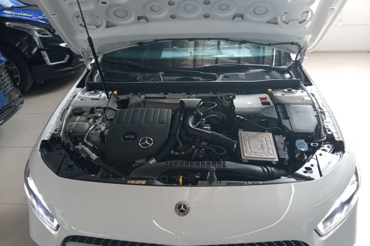 Used Mercedes-Benz A-Class 2022 Revised Version A 200 L Sport Sedan Fashionable Style Engine Bay