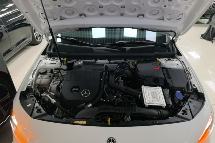 Used Mercedes-Benz A-Class 2022 Revised Version A 200 L Sport Sedan Fashionable Style Engine Bay