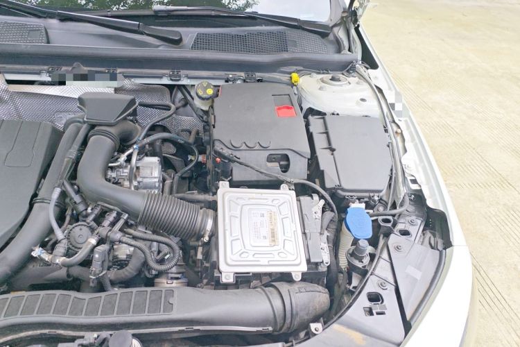 Used Mercedes-Benz A-Class 2022 Revised Version A 200 L Sport Sedan Fashionable Style Engine Bay Left