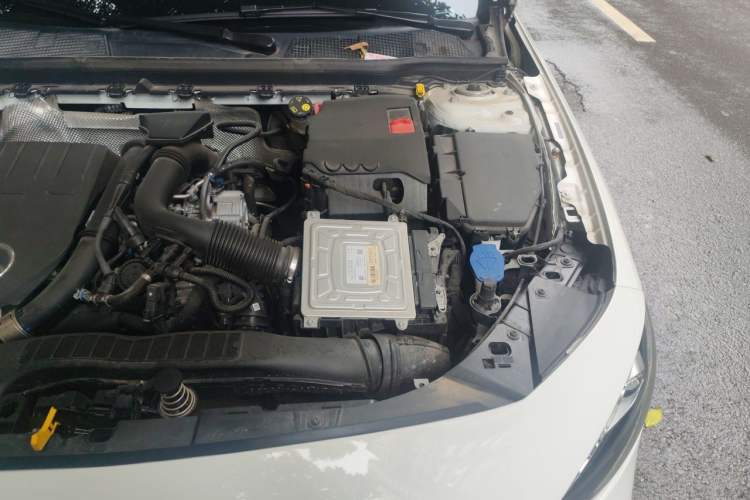 Used Mercedes-Benz A-Class 2022 Second Facelift A 200 L Sport Sedan Fashion Version Engine Bay Left
