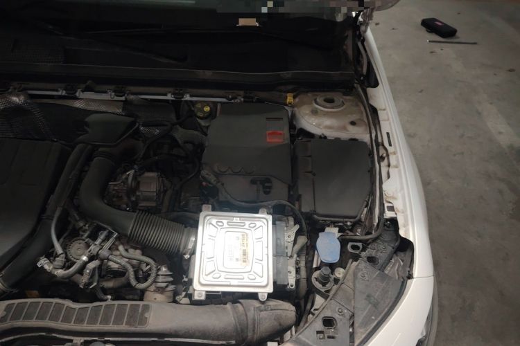 Used Mercedes-Benz A-Class 2022 Second Facelift A 200 L Sport Sedan Fashion Version Engine Bay Left