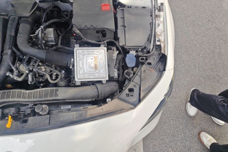 Used Mercedes-Benz A-Class 2022 Second Facelift A 200 L Sport Sedan Fashion Version Engine Bay Left