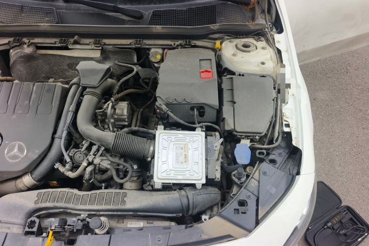 Used Mercedes-Benz A-Class 2022 Second Facelift A 200 L Sport Sedan Fashion Version Engine Bay Left